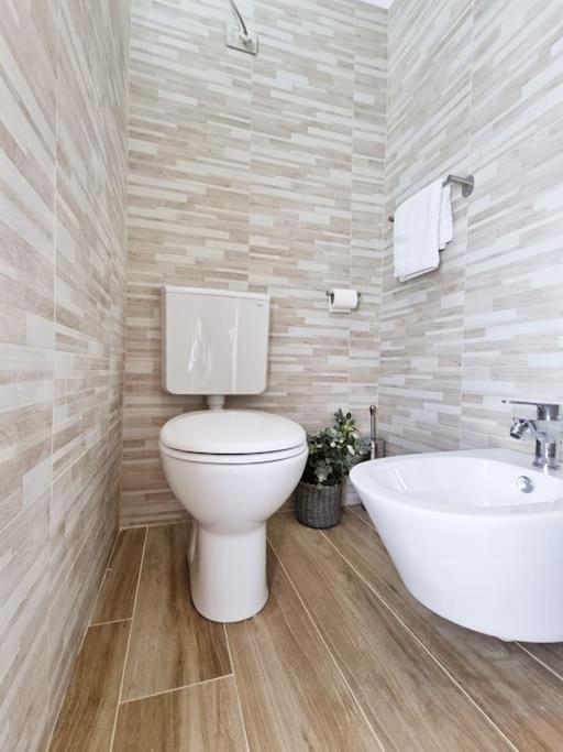 Casa Romeo Vinitaly - Free Parking - Wifi Lejlighed Verona Eksteriør billede